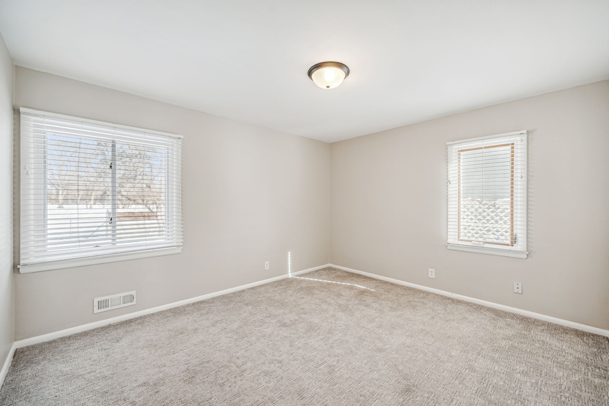 16_Interior