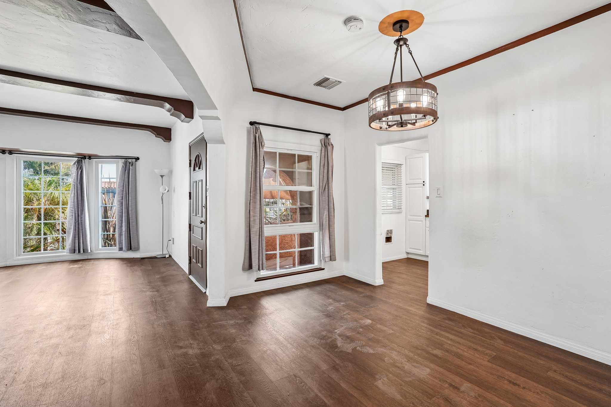 S Van Ness Ave-S2209-014.jpg