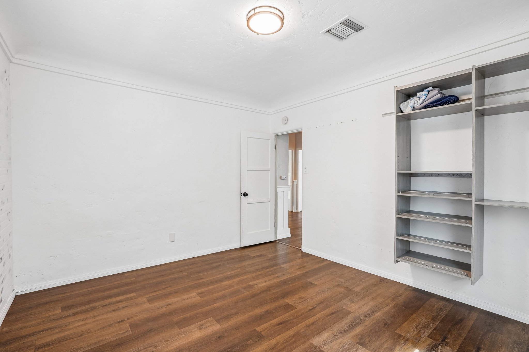 S Van Ness Ave-S2209-023.jpg