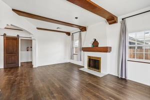 S Van Ness Ave-S2209-009.jpg