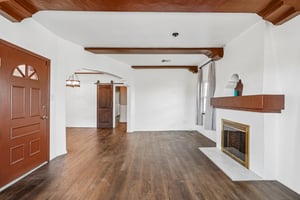 S Van Ness Ave-S2209-010.jpg