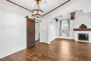 S Van Ness Ave-S2209-013.jpg