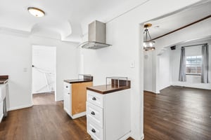 S Van Ness Ave-S2209-019.jpg