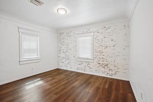 S Van Ness Ave-S2209-021.jpg