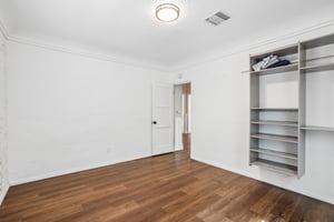 S Van Ness Ave-S2209-023.jpg