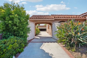 S Van Ness Ave-S2309-1-003.jpg