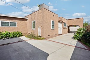 S Van Ness Ave-S2309-1-005.jpg