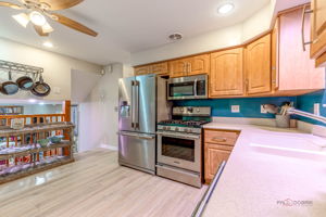  Photo 8