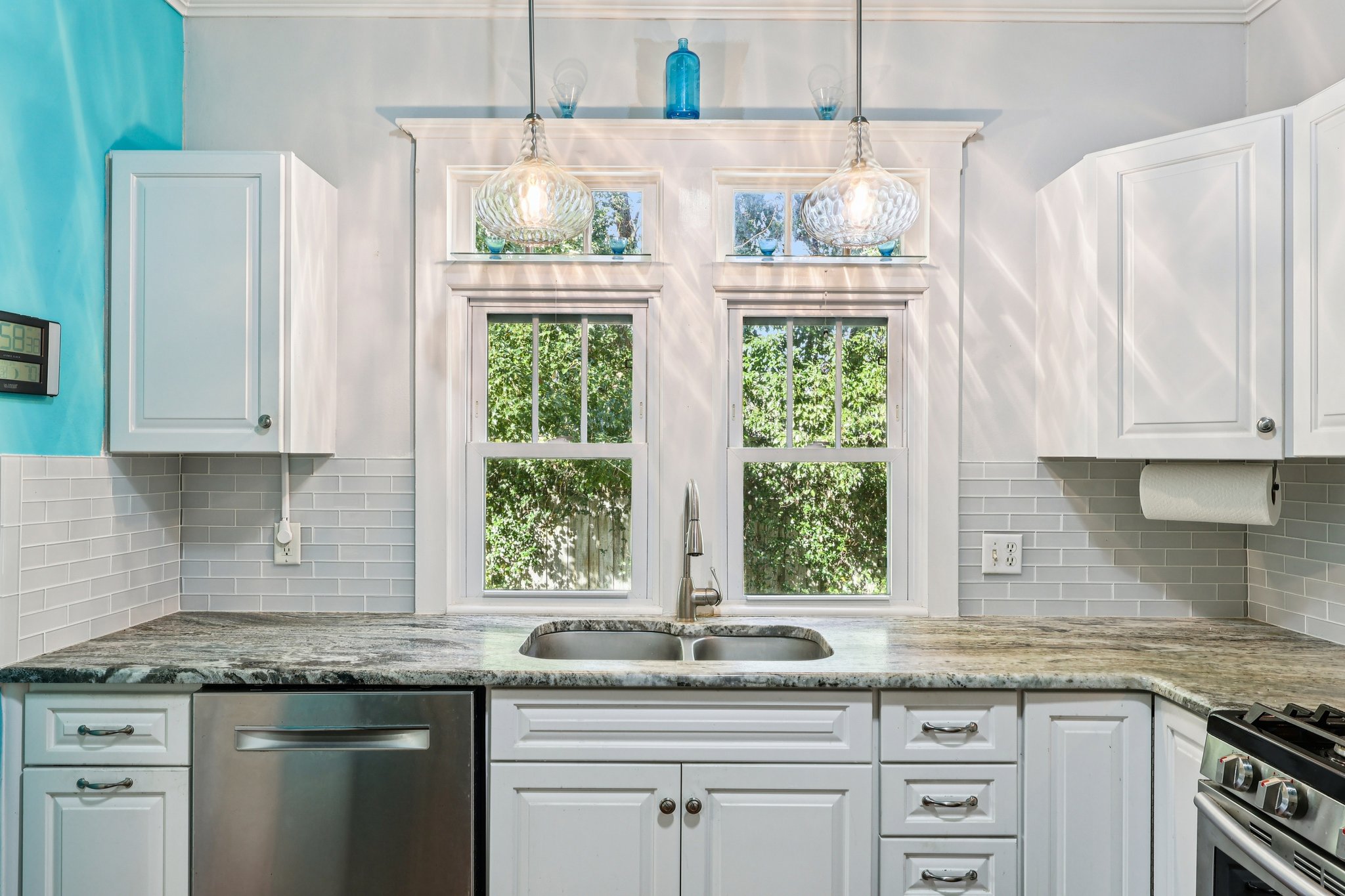 E 9th Ave-S2102-014.jpg