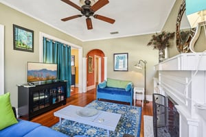 E 9th Ave-S2102-009.jpg