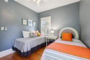 E 9th Ave-S2102-020.jpg