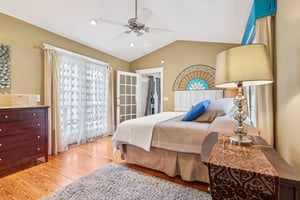 E 9th Ave-S2102-024.jpg