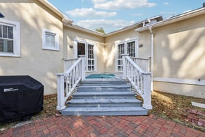 E 9th Ave-S2102-030.jpg