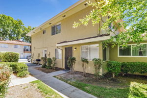 003_832 Gilchrist Dr 3