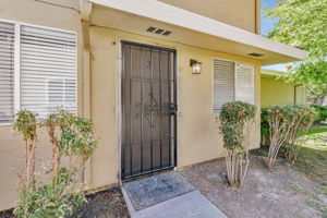 005_832 Gilchrist Dr 3