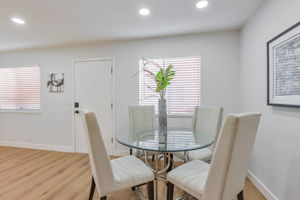 019_832 Gilchrist Dr 3