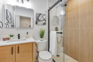 029_832 Gilchrist Dr 3