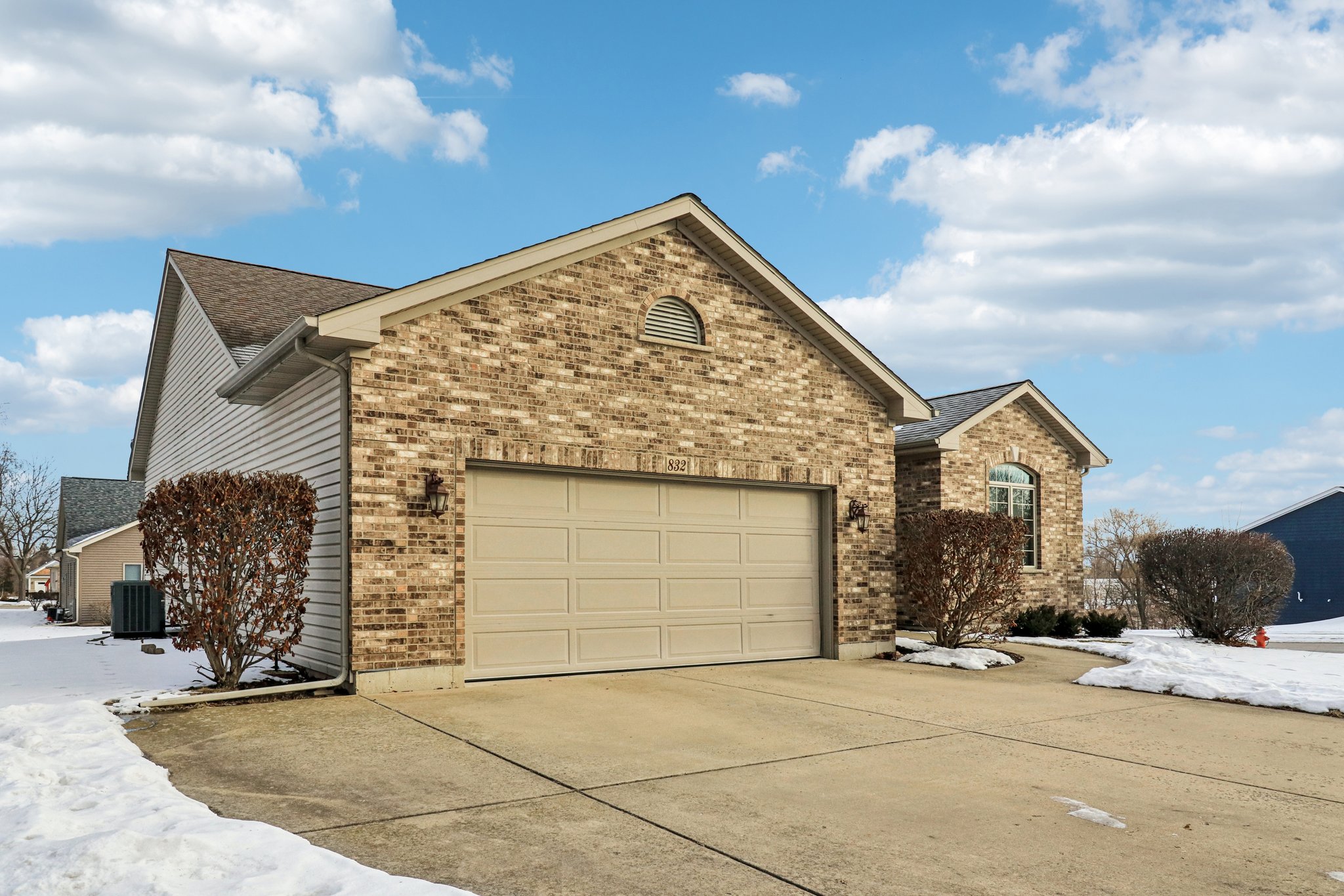 Mary Ct-S0502-002.jpg