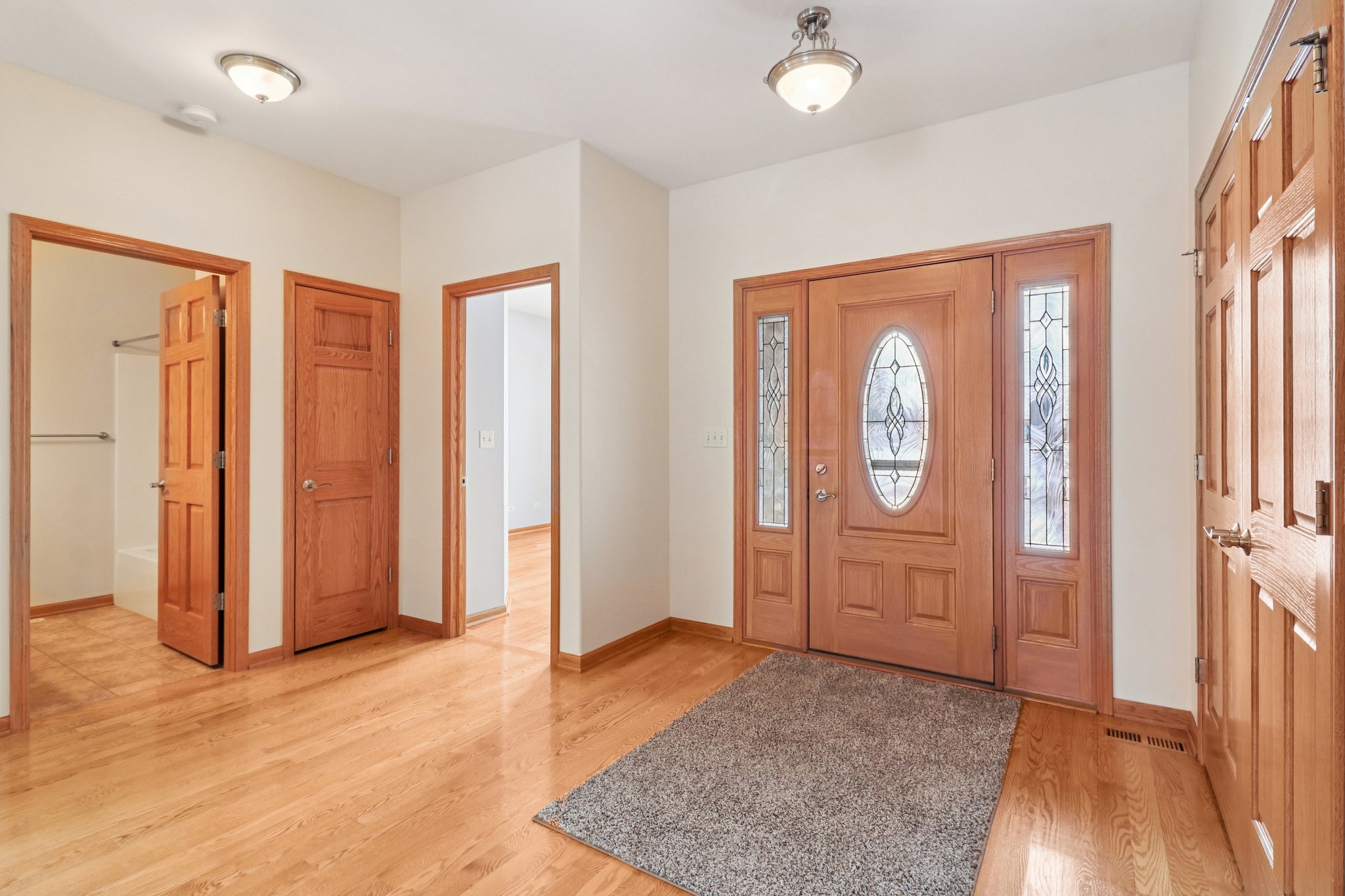 Mary Ct-S0502-005.jpg