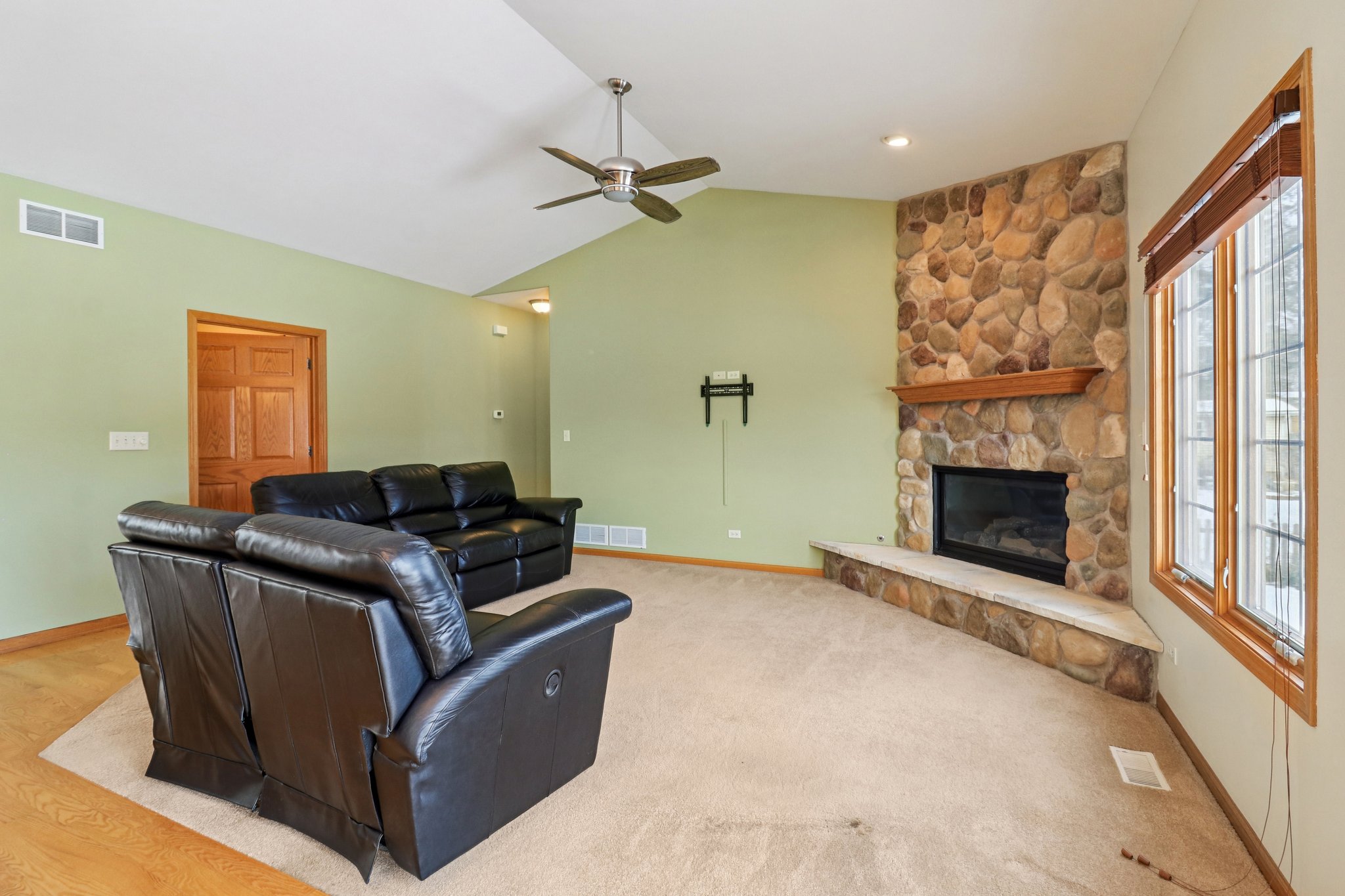 Mary Ct-S0502-008.jpg