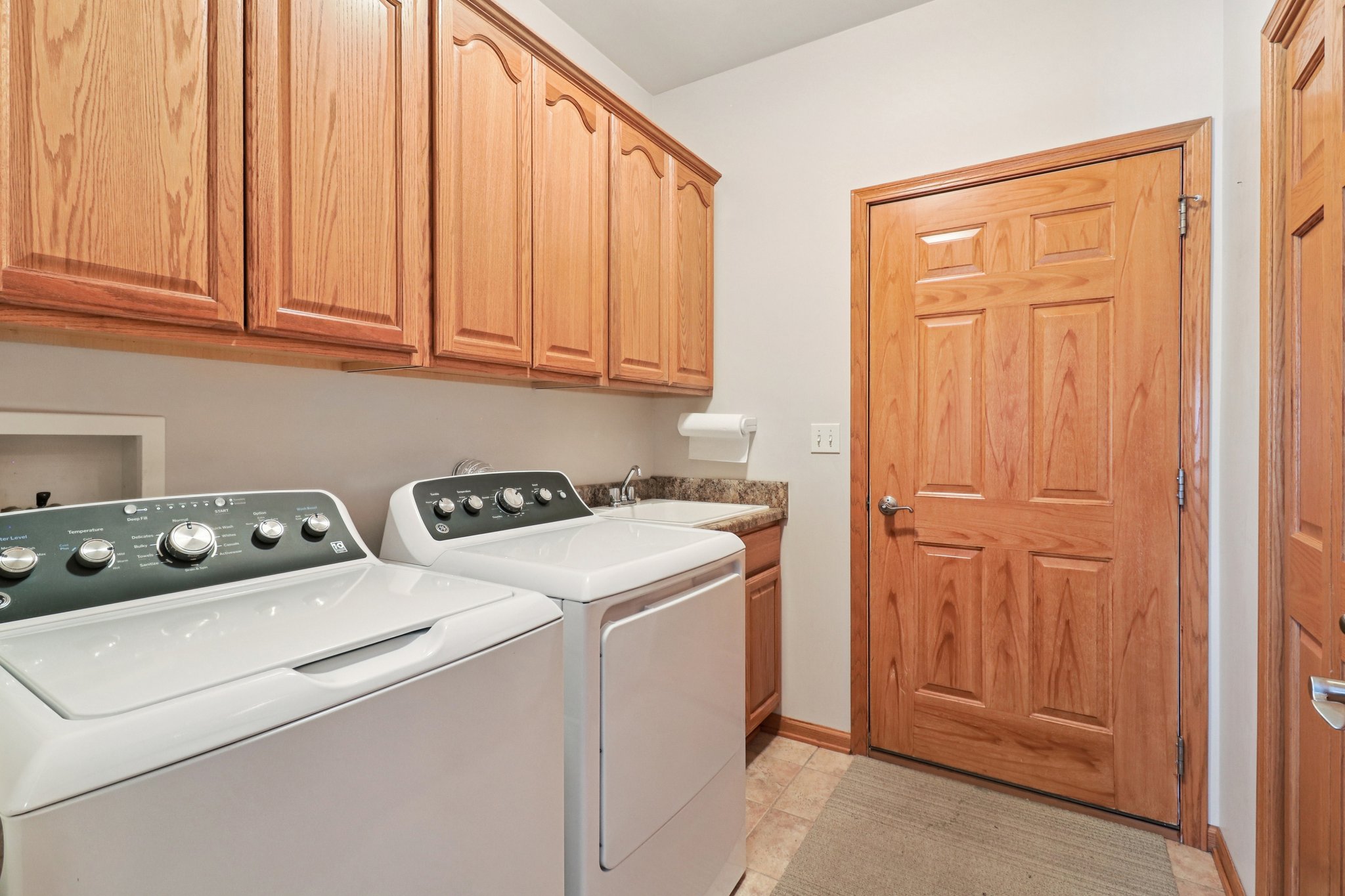 Mary Ct-S0502-021.jpg