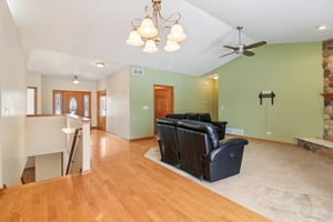 Mary Ct-S0502-006.jpg