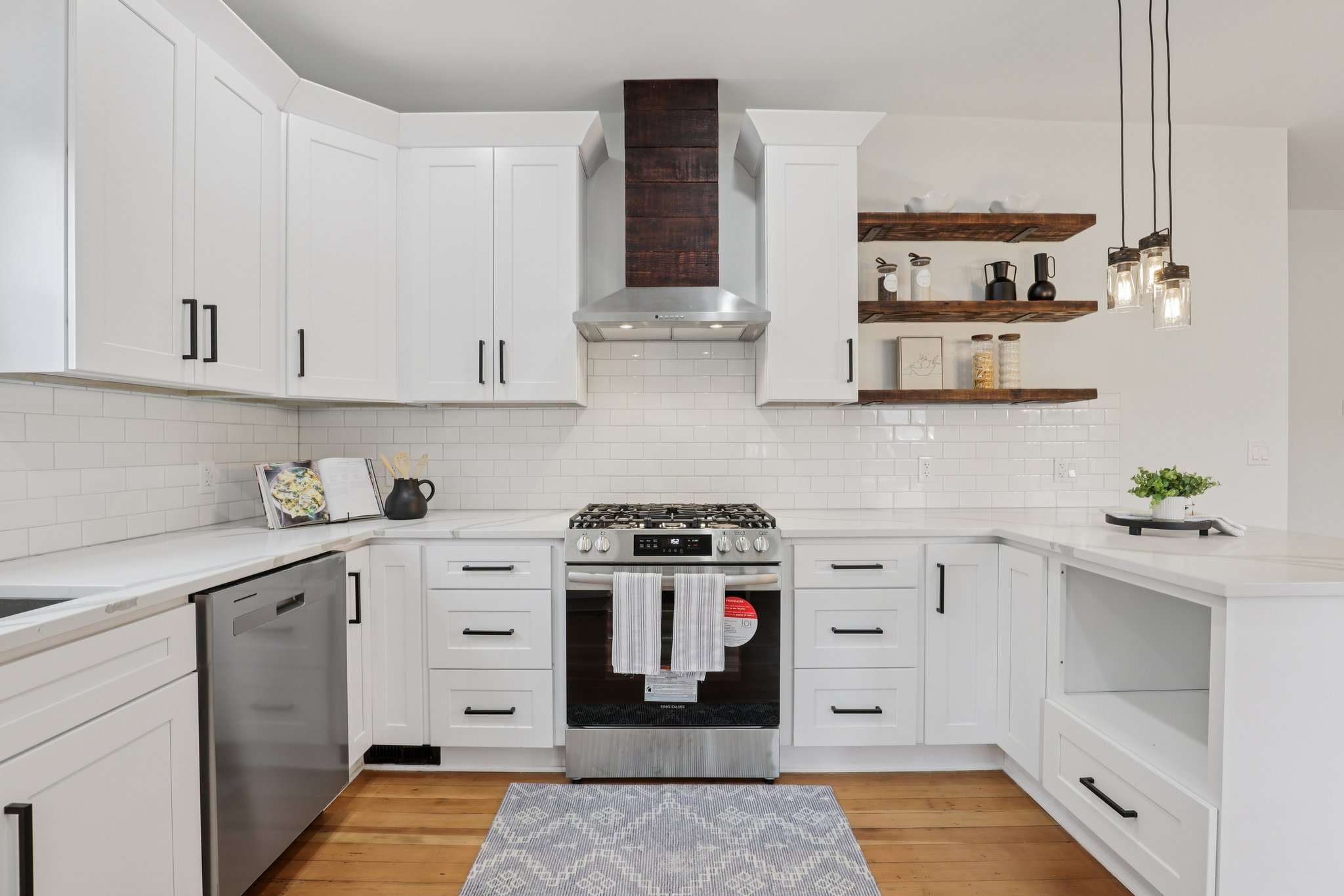 NE Failing St-S2901-025.jpg