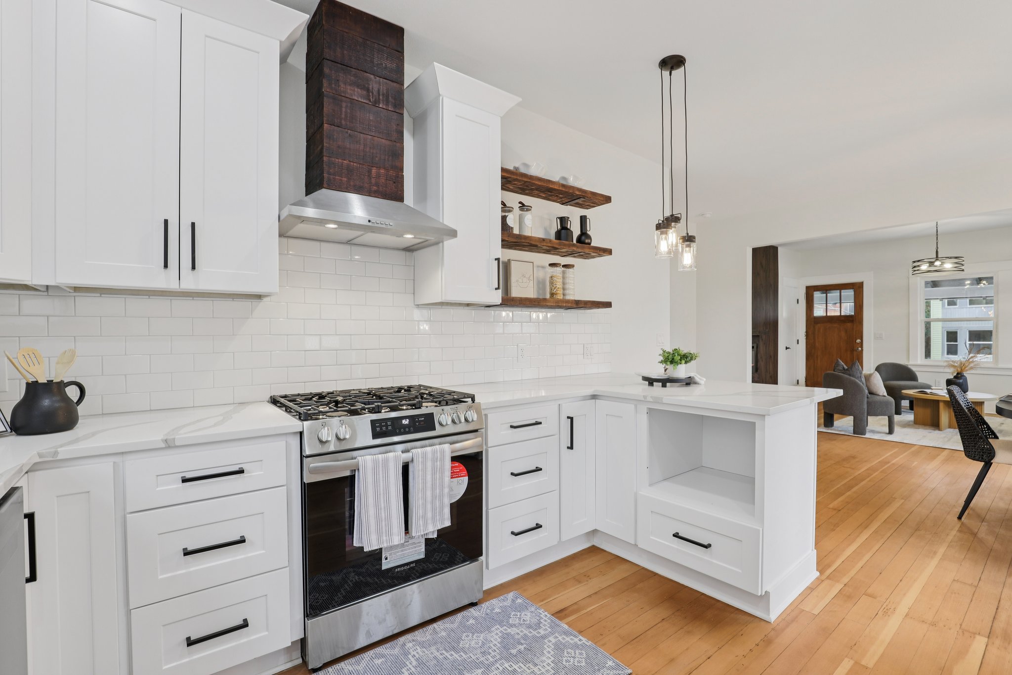 NE Failing St-S2901-026.jpg