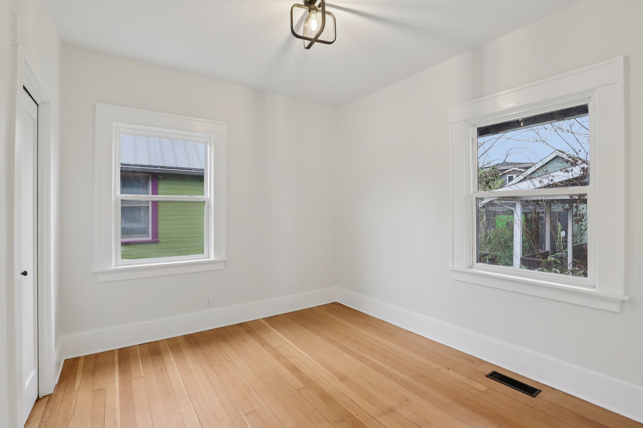 NE Failing St-S2901-034.jpg