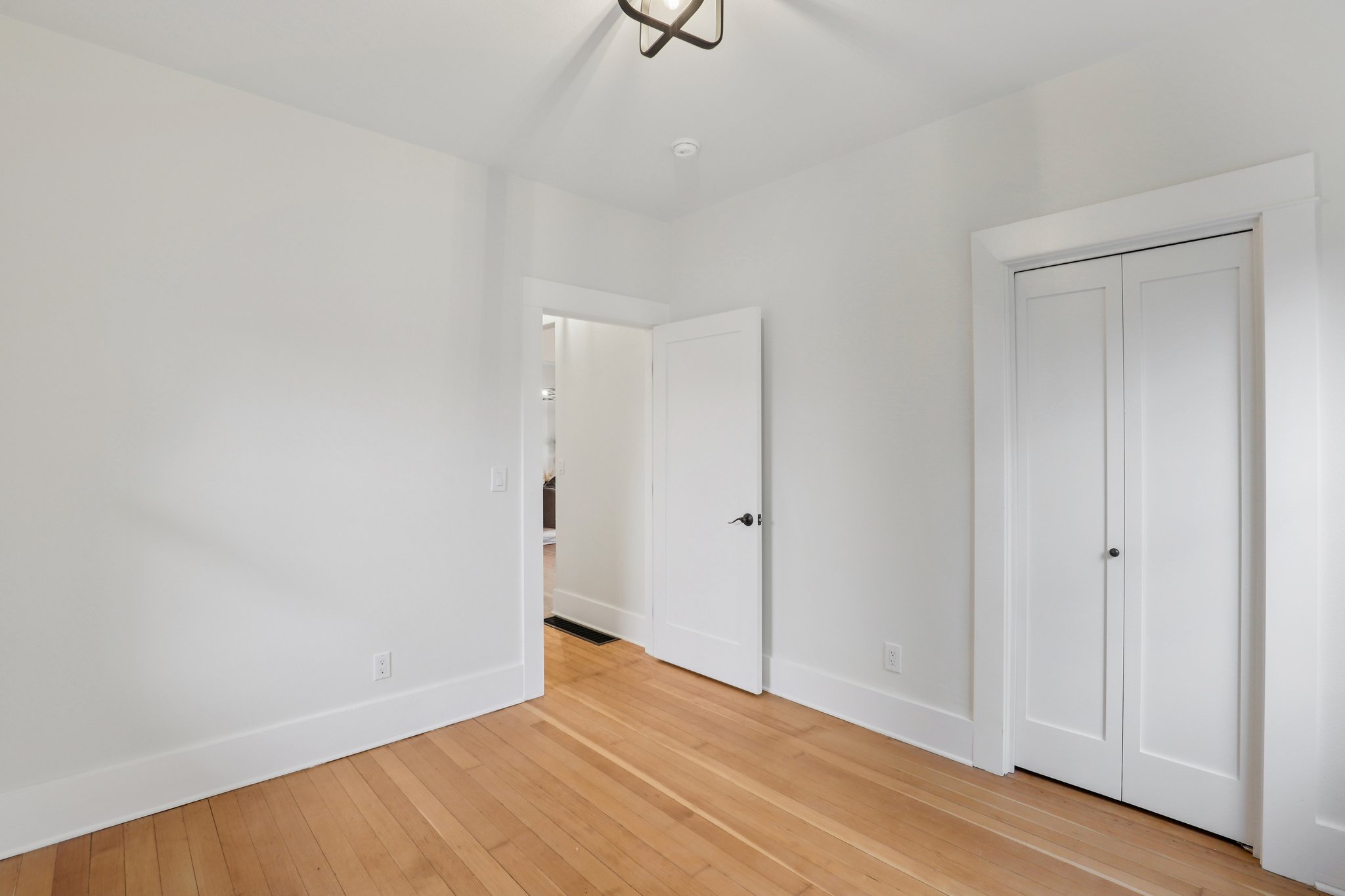 NE Failing St-S2901-036.jpg