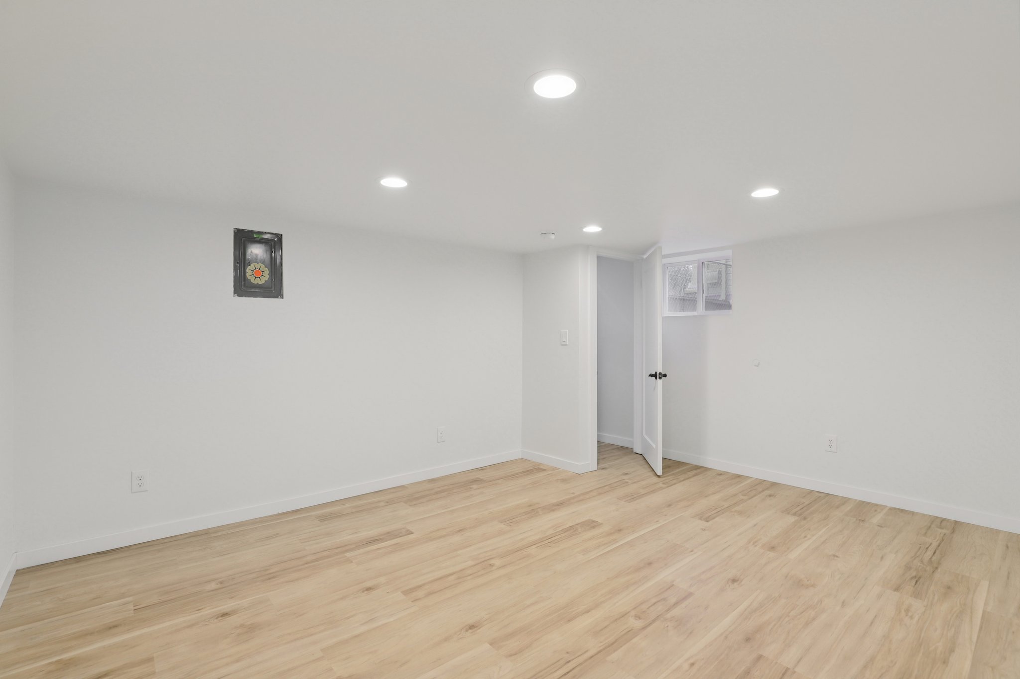 NE Failing St-S2901-051.jpg