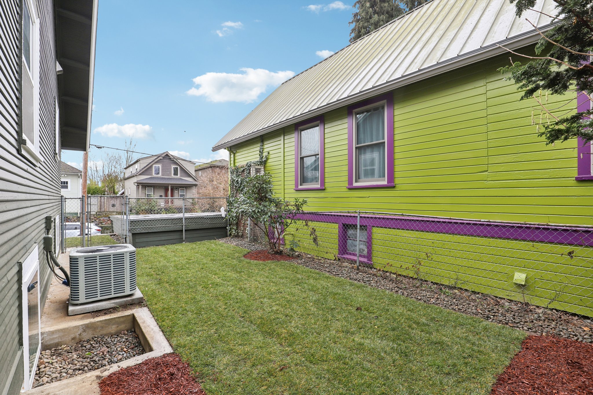 NE Failing St-S2901-076.jpg