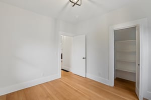 NE Failing St-S2901-037.jpg