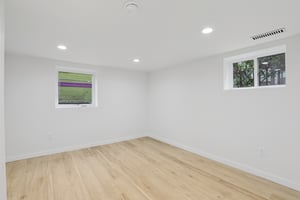 NE Failing St-S2901-055.jpg