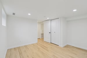 NE Failing St-S2901-057.jpg