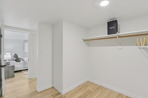 NE Failing St-S2901-065.jpg