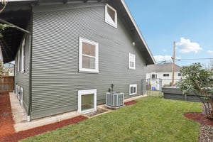 NE Failing St-S2901-075.jpg