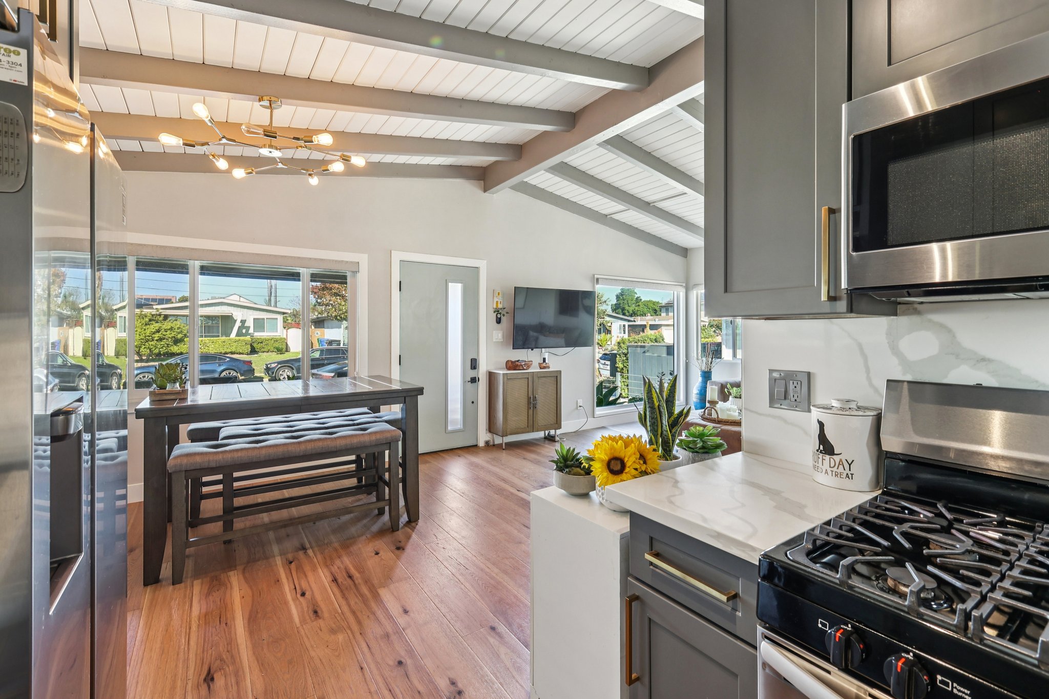 Neva Ave-S0212-016.jpg