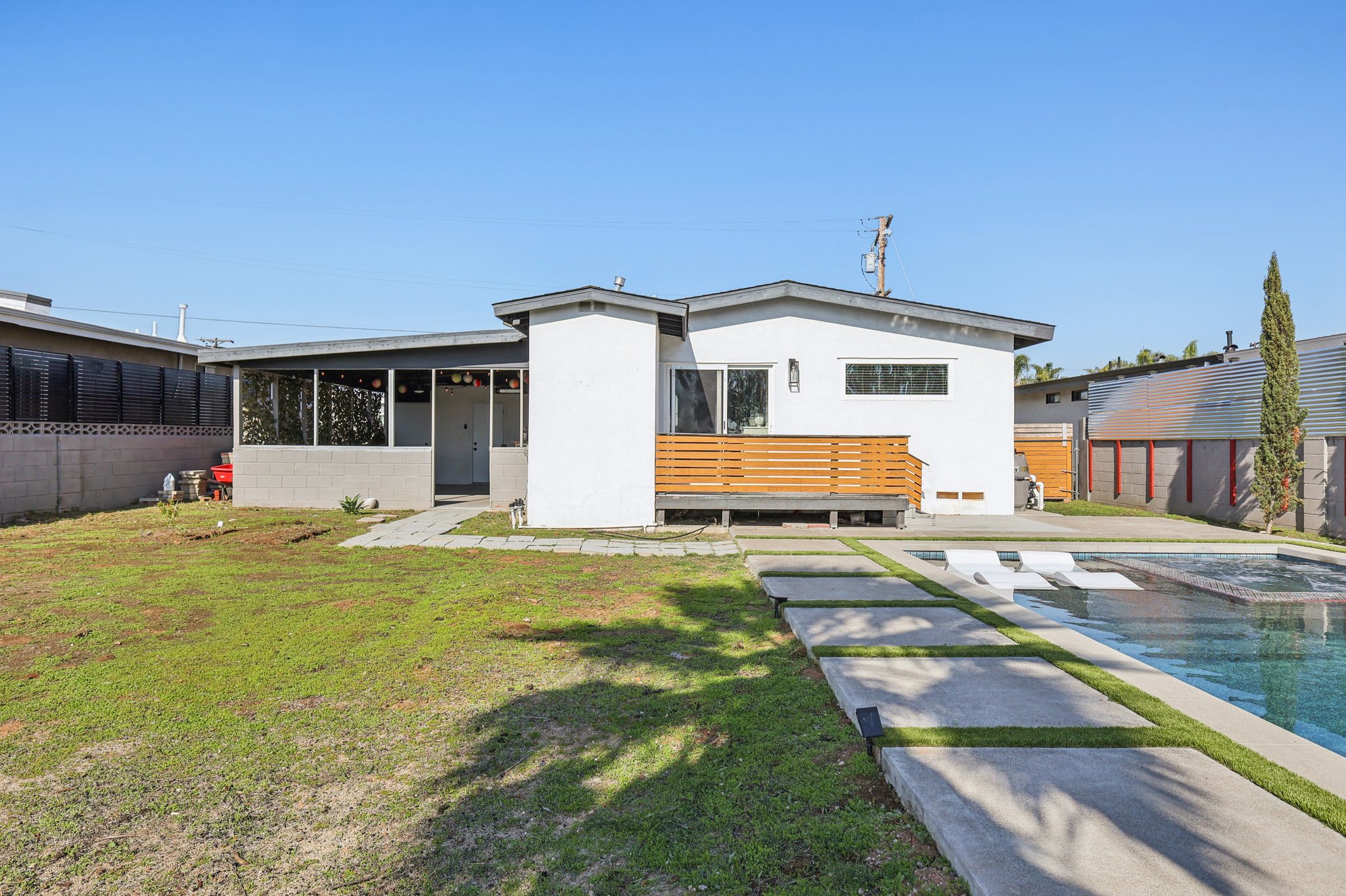 Neva Ave-S0212-040.jpg