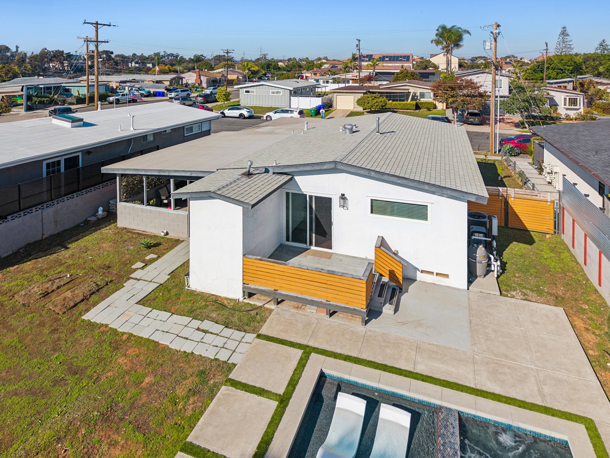 Neva Ave-S0212-055.jpg