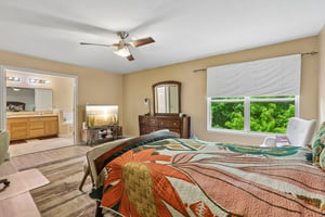 Berrybush Ln-S2005-028.jpg