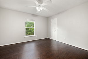  Photo 47