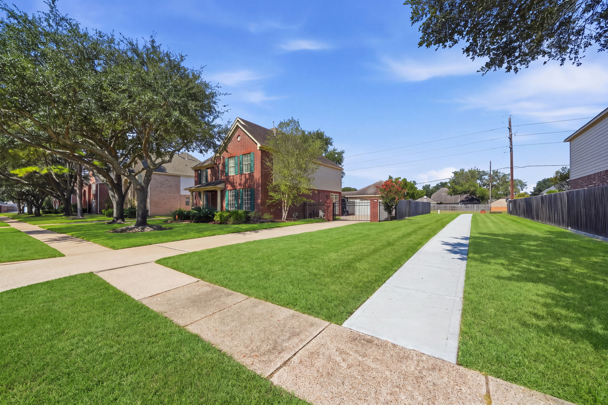  Photo 4