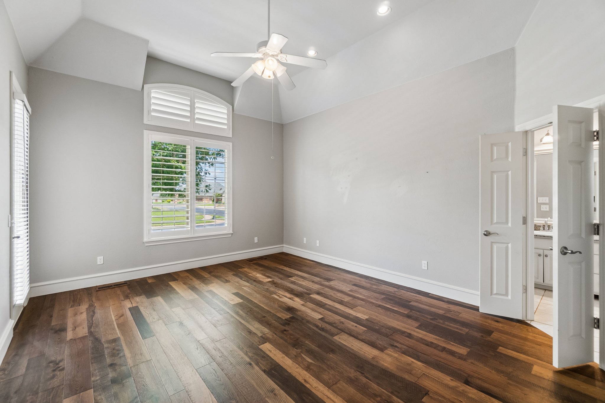 8324 NW 128th Cir_038.jpg