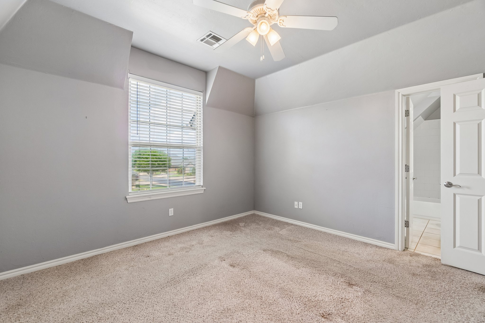 8324 NW 128th Cir_064.jpg