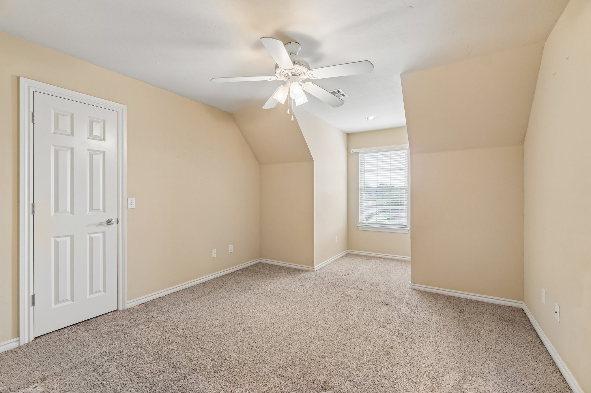 8324 NW 128th Cir_071.jpg