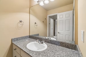 8324 NW 128th Cir_074.jpg