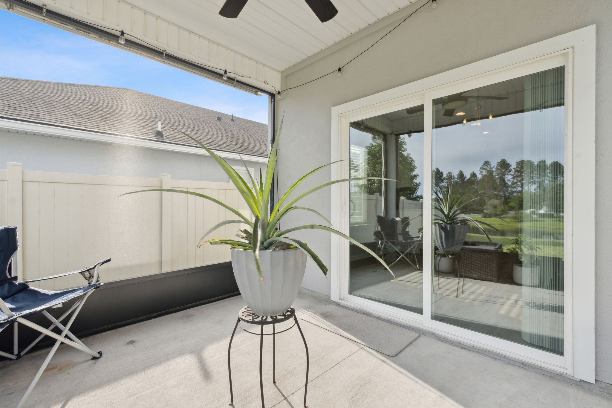 Screened-in Porch