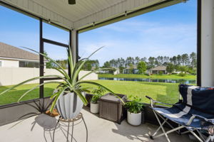 Screened-in Porch