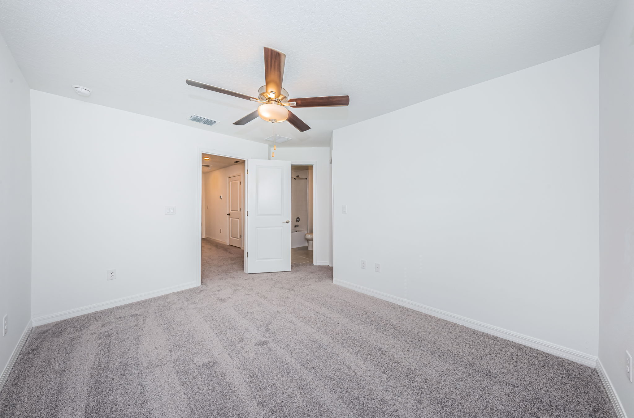 Upper Level Guest Bedroom2b